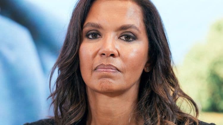 Karine Le Marchand affiche des personnes forçant l'entrée de sa propriété : "Pour qui vous prenez-vous…"